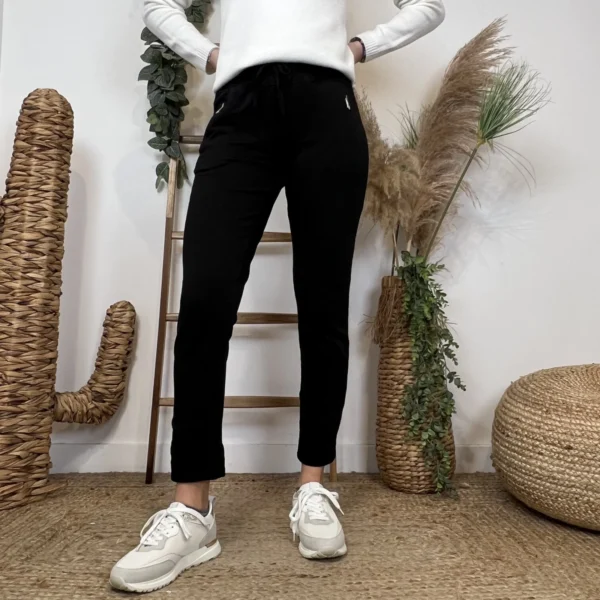 L738- Jogging 2 poches - noir - 44