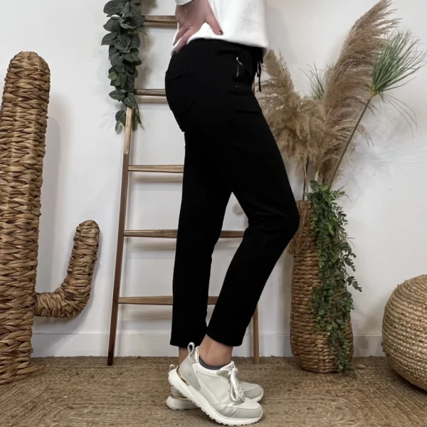 L738- Jogging 2 poches - noir - 44