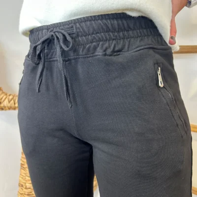 L738- Jogging 2 poches - noir - 44