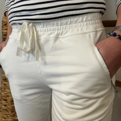 L738- Jogging 2 poches - blanc - 44