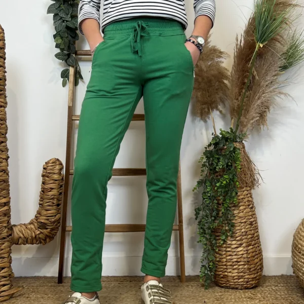 L738- Jogging 2 poches - vert-bresil - 44