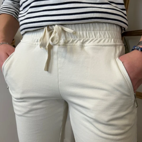 L738- Jogging 2 poches - beige - 44