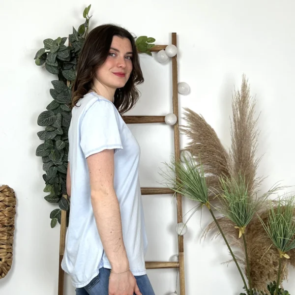 L468- T Shirt Fleur 🌼 brodée(Tu) 🇮🇹 - bleu-ciel - taille-unique