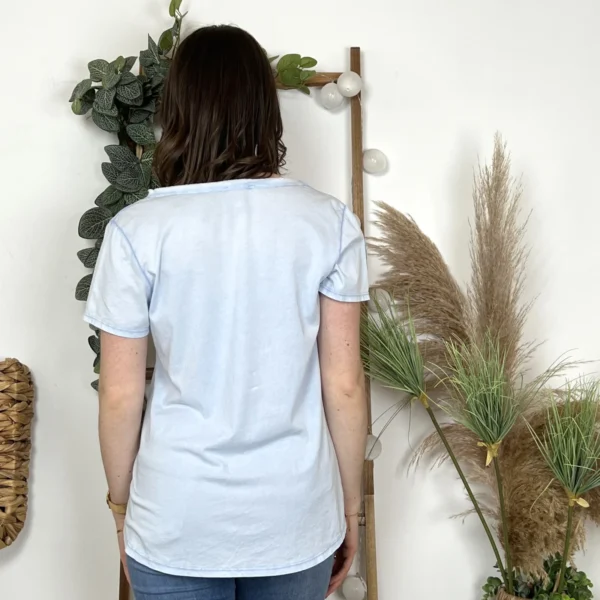 L468- T Shirt Fleur 🌼 brodée(Tu) 🇮🇹 - bleu-ciel - taille-unique