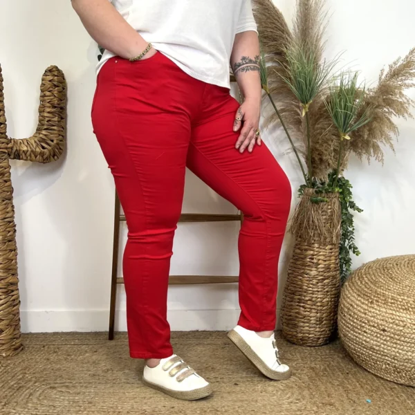P108- Jean Slim Voggo (T42-T50) - rouge - 50