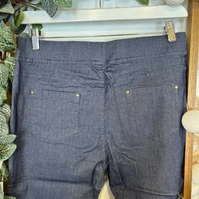 R281- Pantacourt Christy (T42-T52) - denim - 52