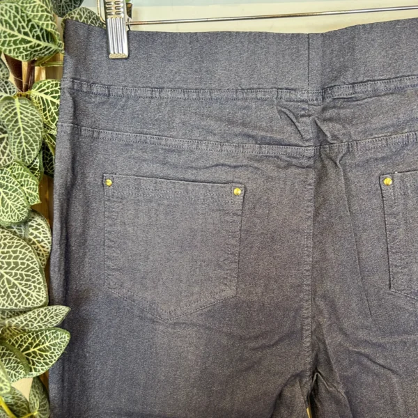 R281- Pantacourt Christy (T42-T52) - denim - 52