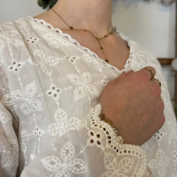 K471- Blouse brodée Version Féminin - blanc - 40