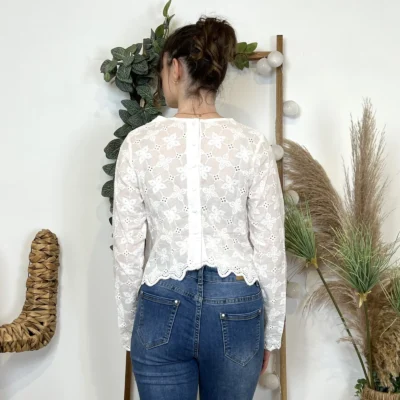 K471- Blouse brodée Version Féminin - blanc - 40