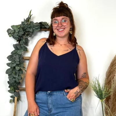 K233- Débardeur Maëlle dos brodé (T40-T48) - marine - 48