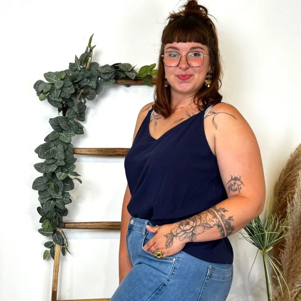 K233- Débardeur Maëlle dos brodé (T40-T48) - marine - 48