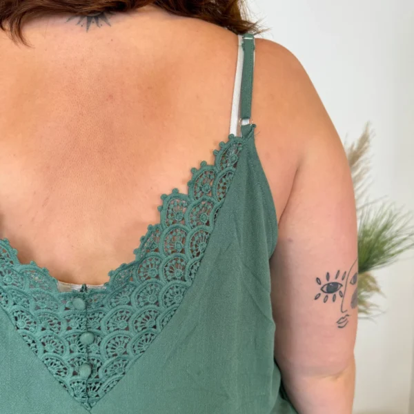 K233- Débardeur Maëlle dos brodé (T40-T48) - vert-sapin - 48